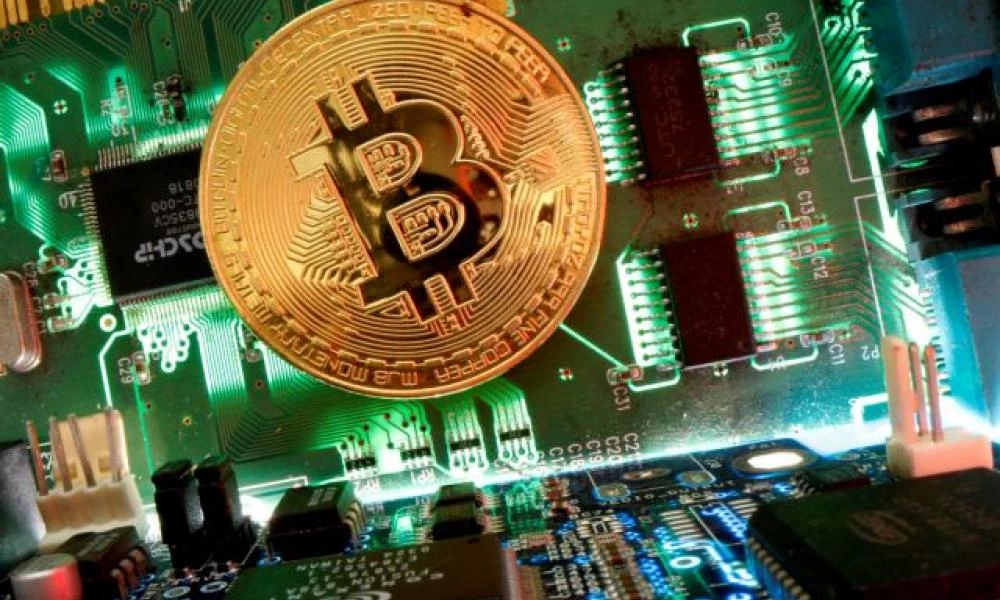 Bitcoin: Νέο θεαματικό ρεκόρ-Πάνω από τα 66.000 δολάρια